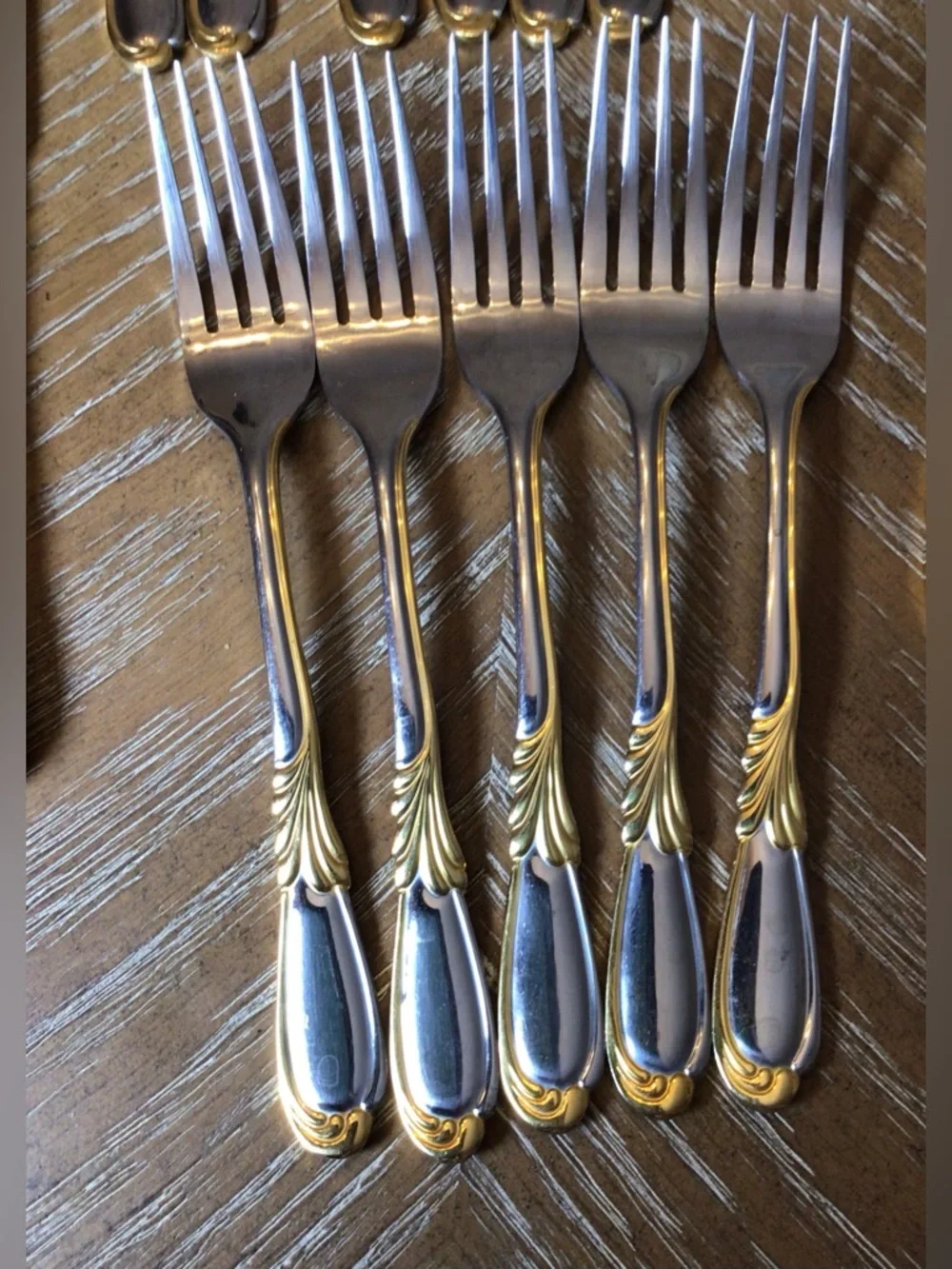 Vintage Retroneu Linda Gold Accent Flatware Korea Stainless YOUR CHOICE.